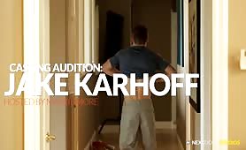 Jake Karhoff est un passif bien bâti